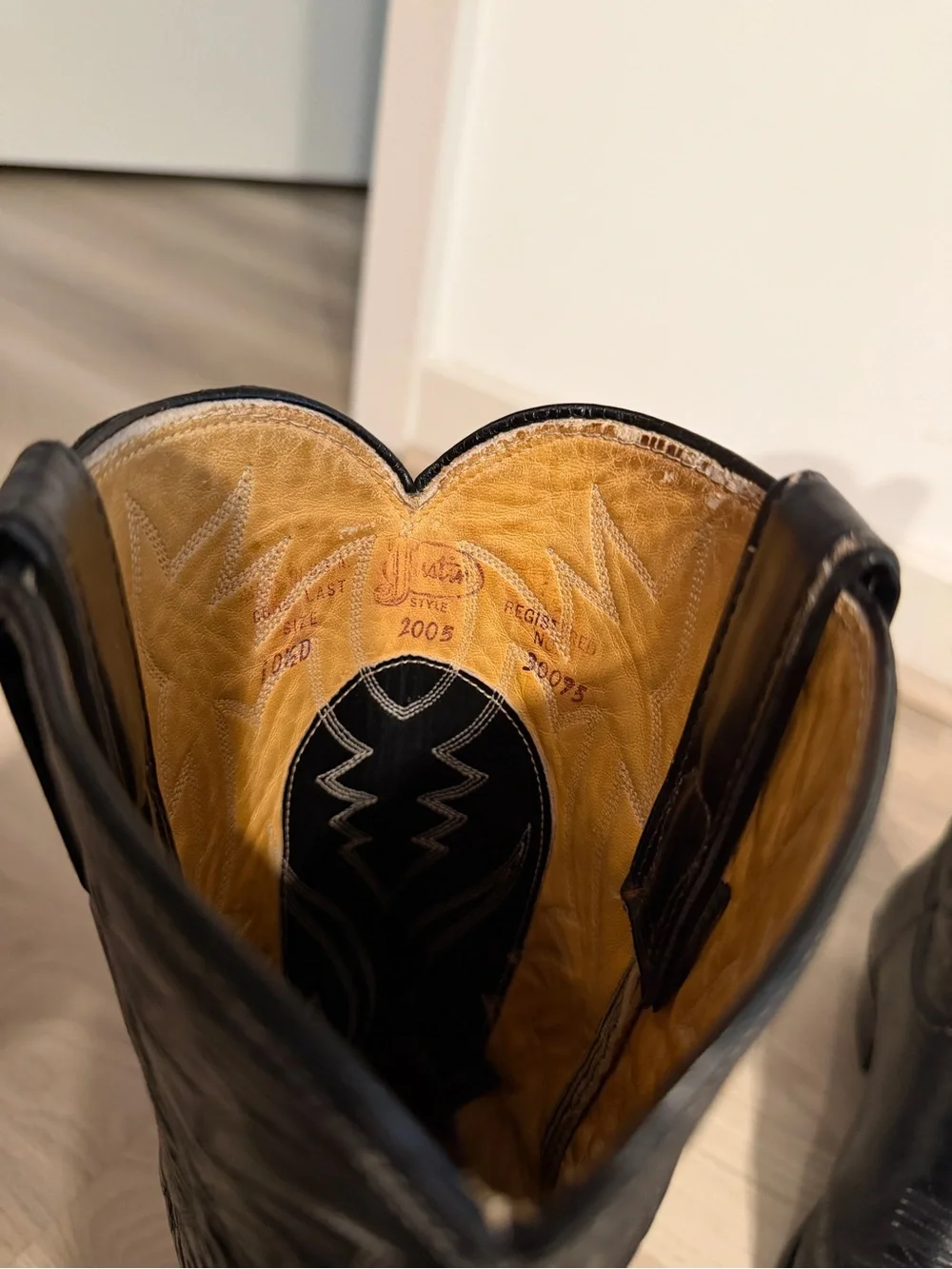 Justin Boots Black Snip-Toe Western Cowboy Boots